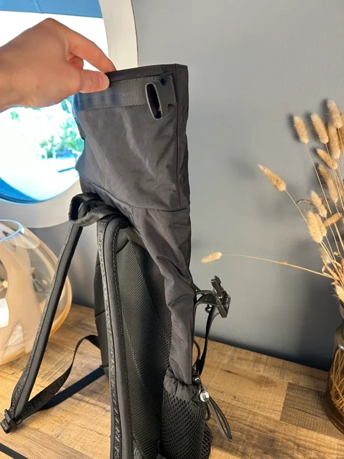 Grand sac à dos Karl Lagerfeld Neuf - photo numéro 6