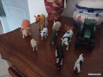 Lot 10 animaux de la ferme avec un tracteur