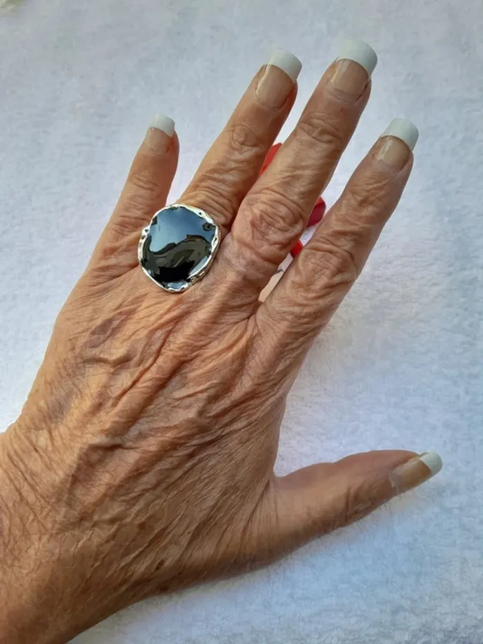 Grande bague ovale, pierre couleur noire,  taille 60 - photo numéro 4