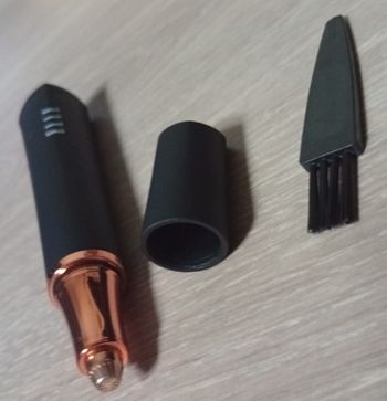 Épilateur à sourcils Elle