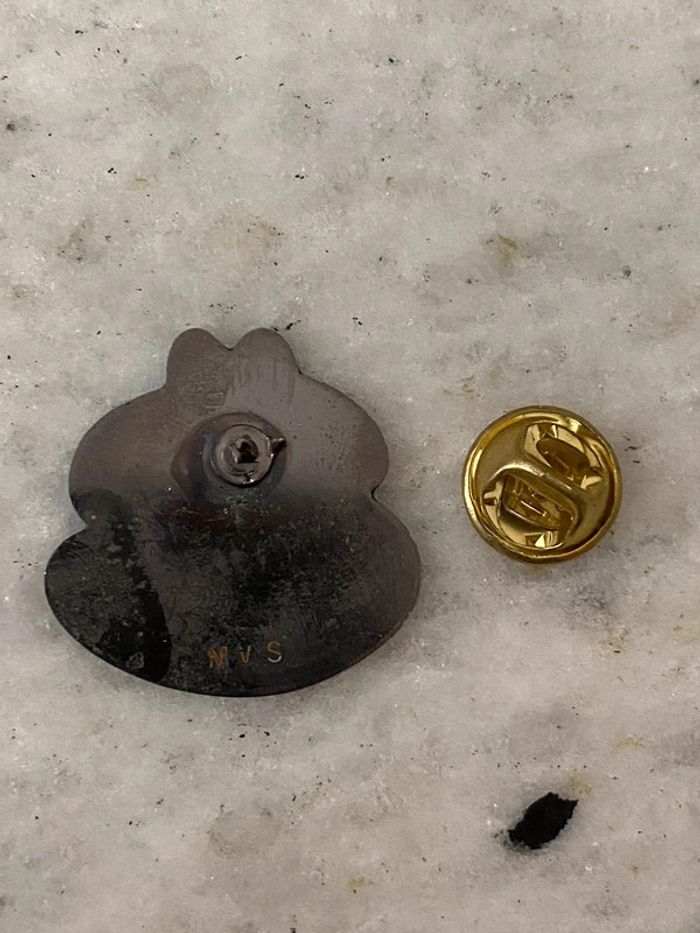 Pin’s vintage publicitaire Francine - photo numéro 3