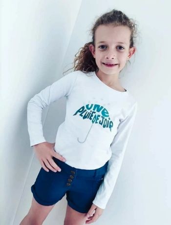 7-8 ans ensemble teeshirt okaidi (8 ans) et short tape a l' œil (7 ans)