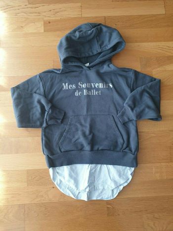 Sweat à capuche  Mes souvenirs de ballet 10 ans Zara effet chemise qui depasse