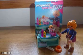 Playmobil 5368 Maman avec Bébé et Table à Langer