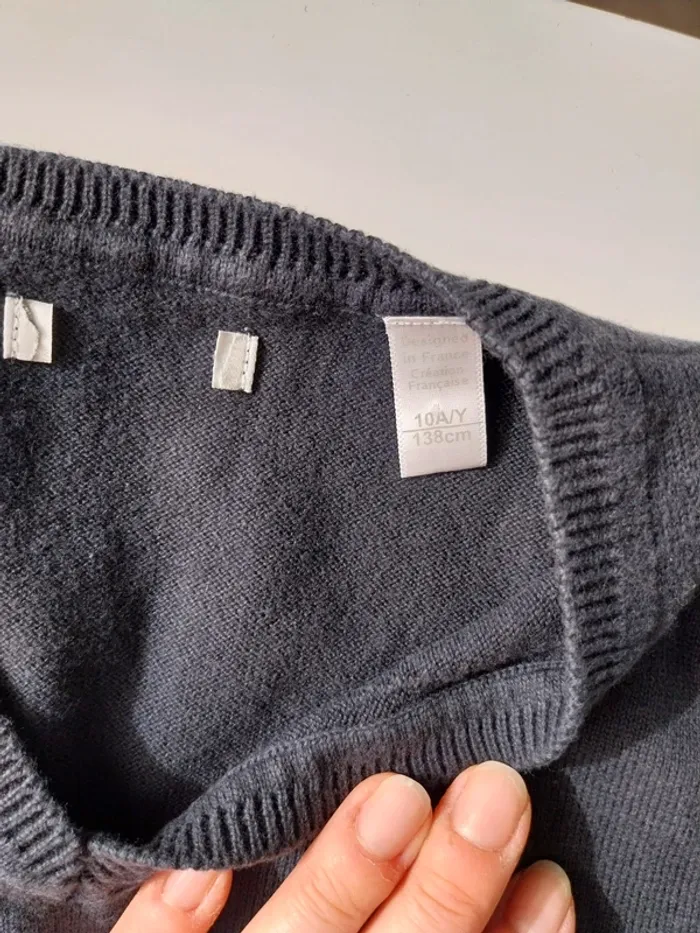 Pull noir col v sans manche T10A - photo numéro 3