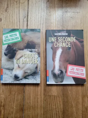Lot de 2 livres de "Les petits vétérinaires"