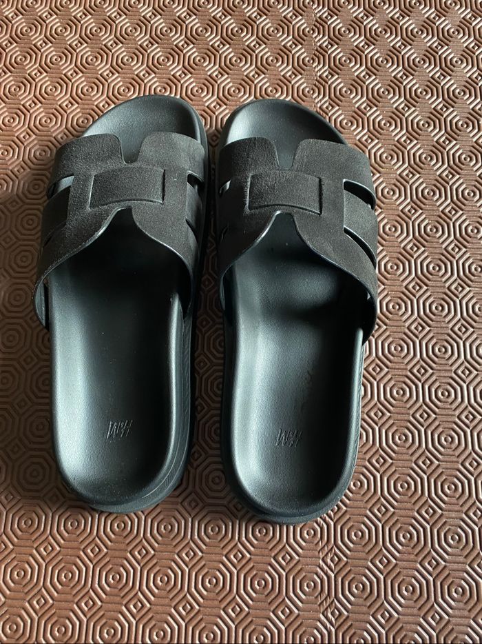 Mules noires
