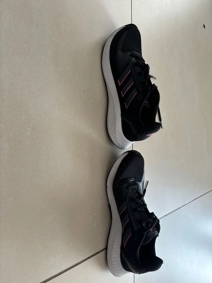 Basket Adidas taille 36 - photo numéro 3