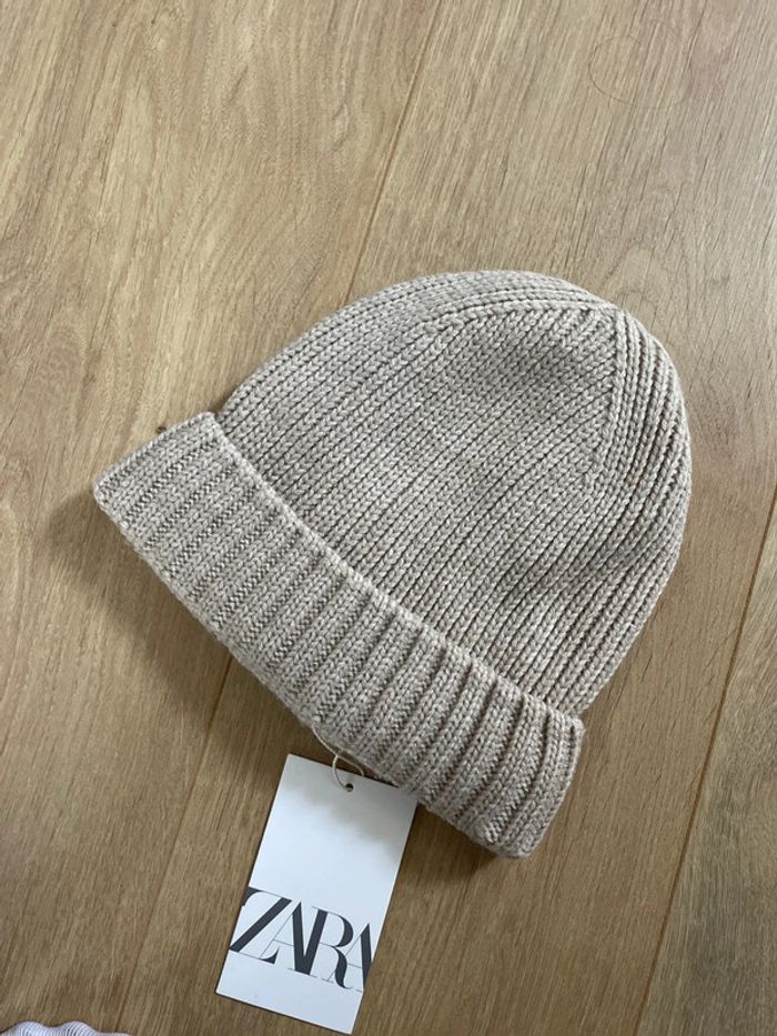 Bonnet Zara neuf 6 9 ans beige