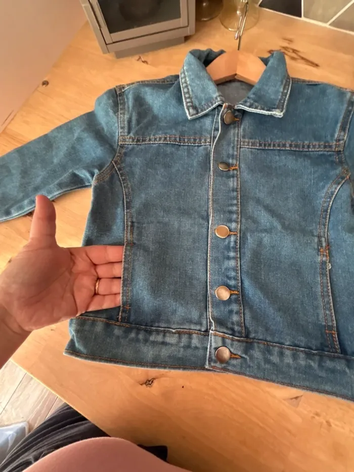 🩵 Veste en  coton couleur jean • Storytelling • 5 ans 🩵 - photo numéro 5