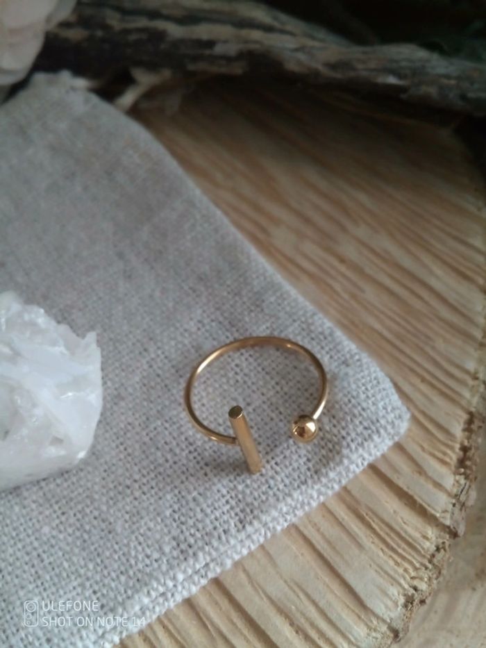 Bague fine et épurée en acier inoxydable - photo numéro 3