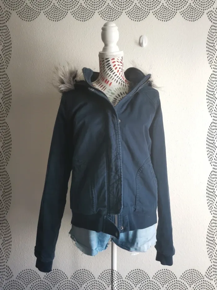 Manteau Hollister taille XL - photo numéro 3