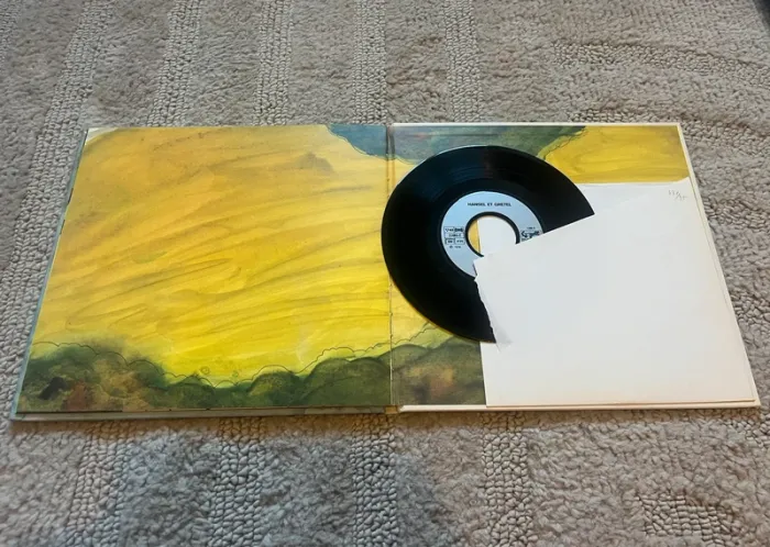 Livre Hansel & Gretel accompagné d’un vinyl - photo numéro 8