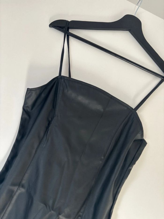 Robe courte à bretelles effet similicuir H&M - photo numéro 3