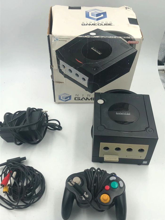 Console de jeu vidéo Nintendo Game Cube - photo numéro 7