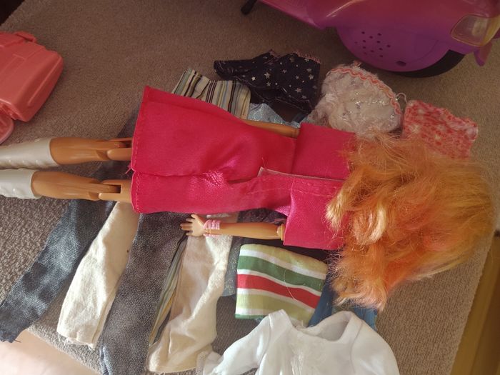 Lot Barbie + scooter + accessoires - photo numéro 6