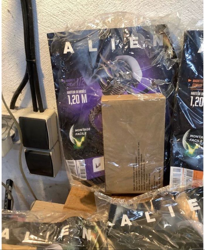 Lot alien pour construire sont xenomorphe - photo numéro 7