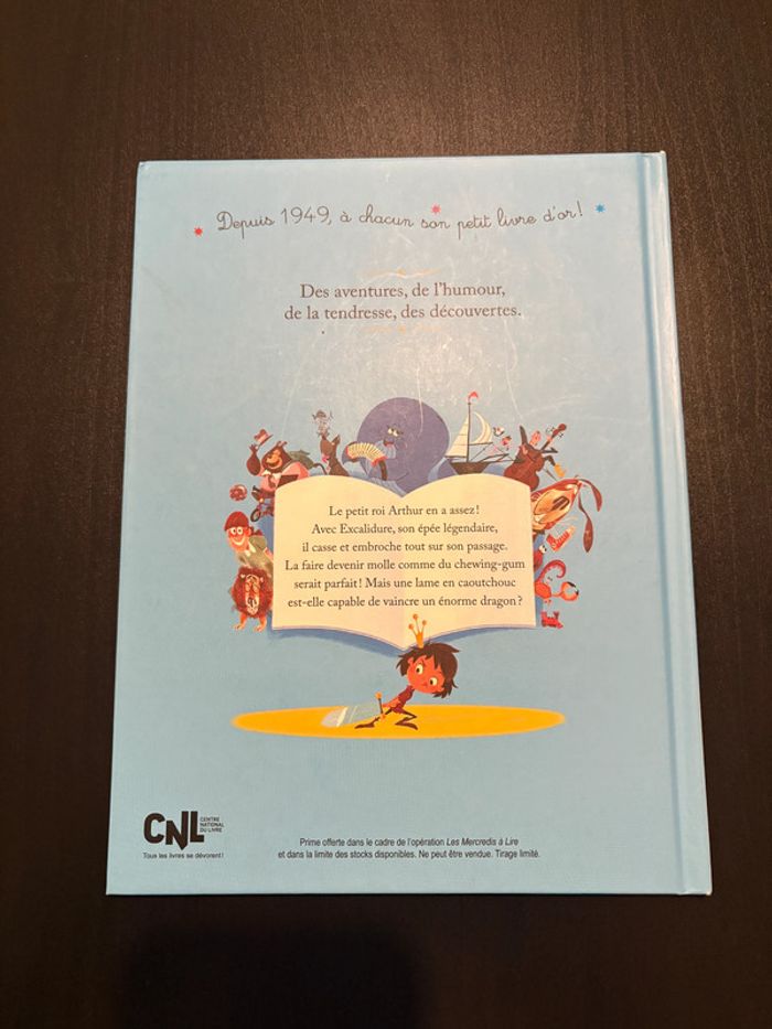 Livre Macdo -  L’épée du petit roi Arthur - photo numéro 2