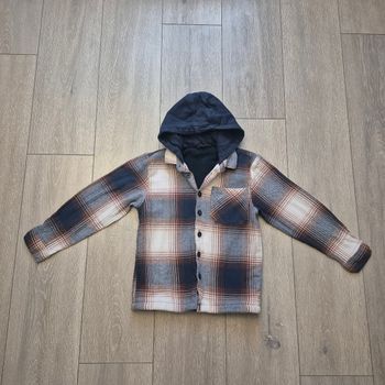 Très belle chemise veste rayé. Garçon 9 ans. Marque Primark