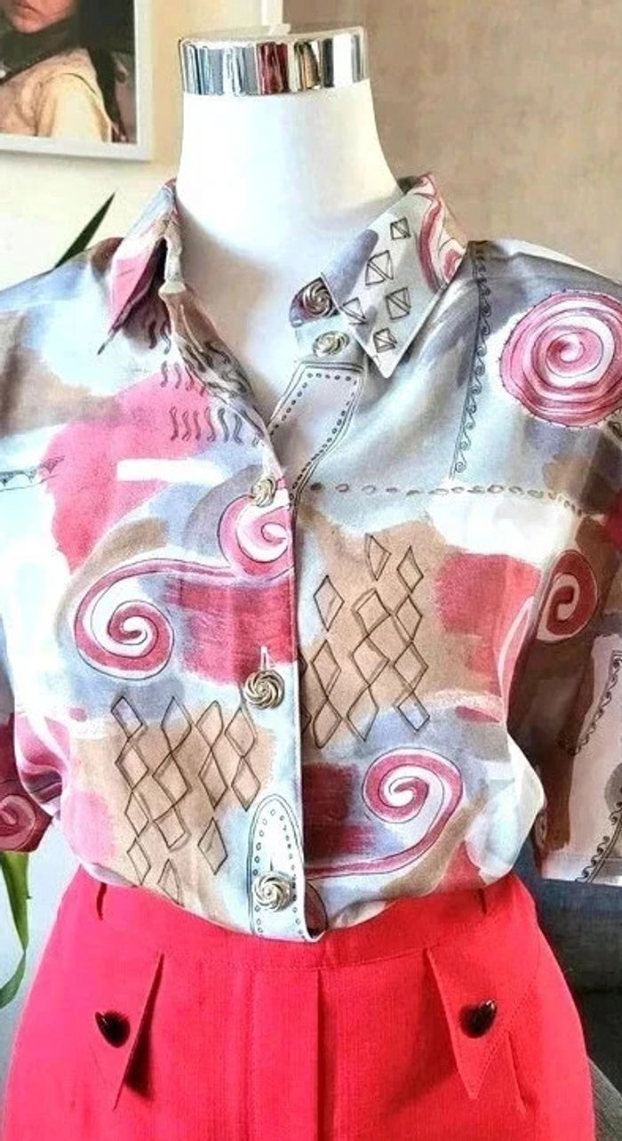 Magnifique chemisier à épaulettes vintage Taille 48 - photo numéro 5
