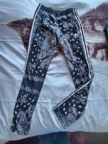 Pantalon Adidas taille 36