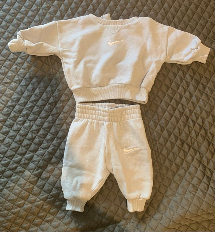 Ensemble nike bébé