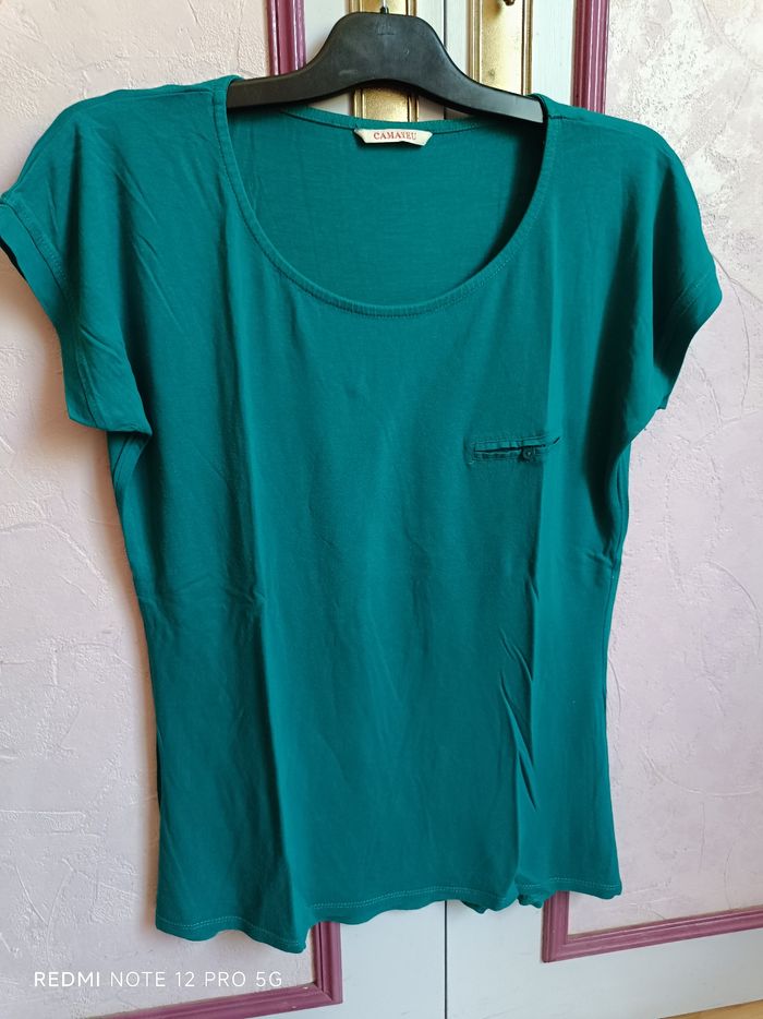 Haut " Camaïeu" vert en T.3 (40/42)