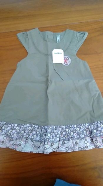 Robe neuve 6 mois