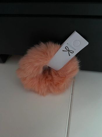 Chouchou fausse fourrure corail