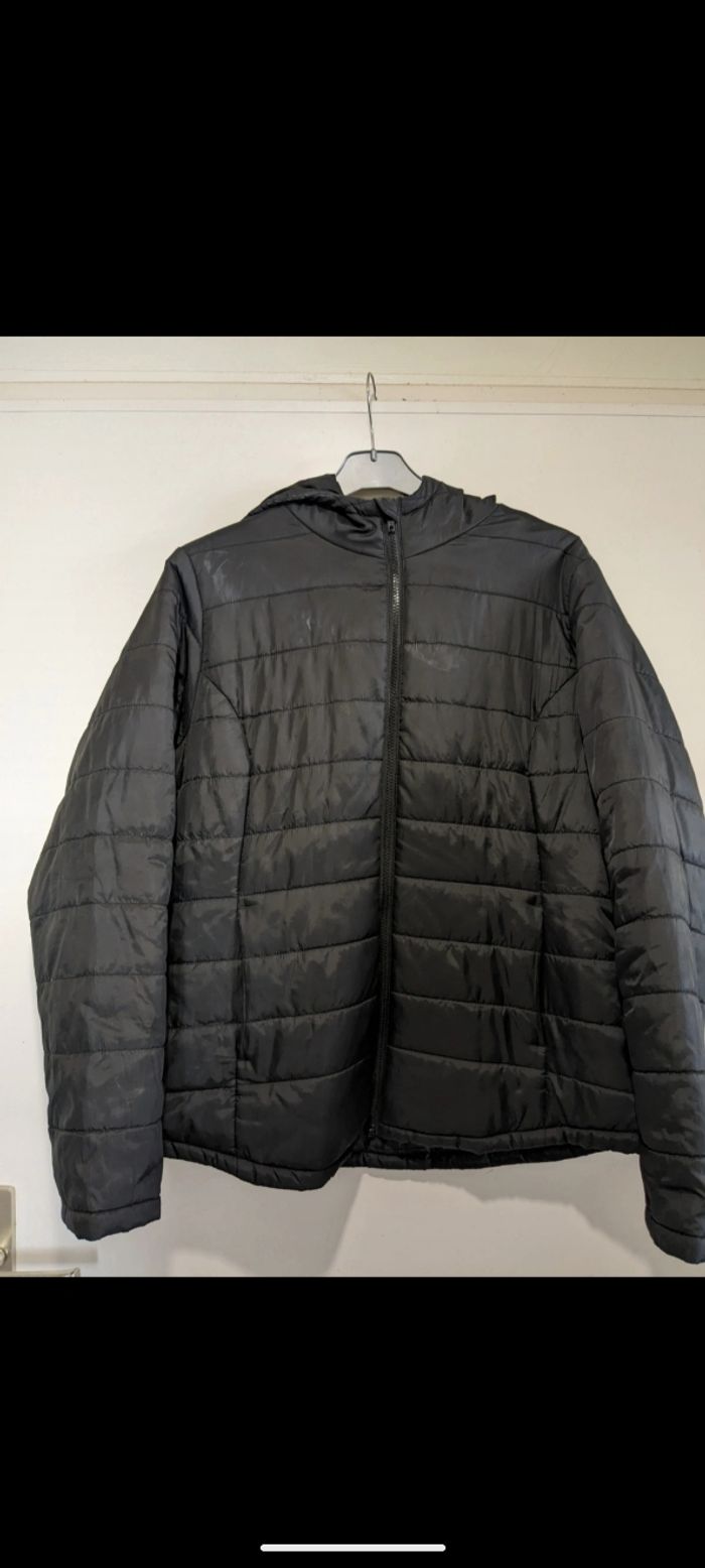 Doudoune femme Kiabi noire. Taille CL - photo numéro 2