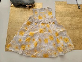 Robe fleurie - Taille 18 mois