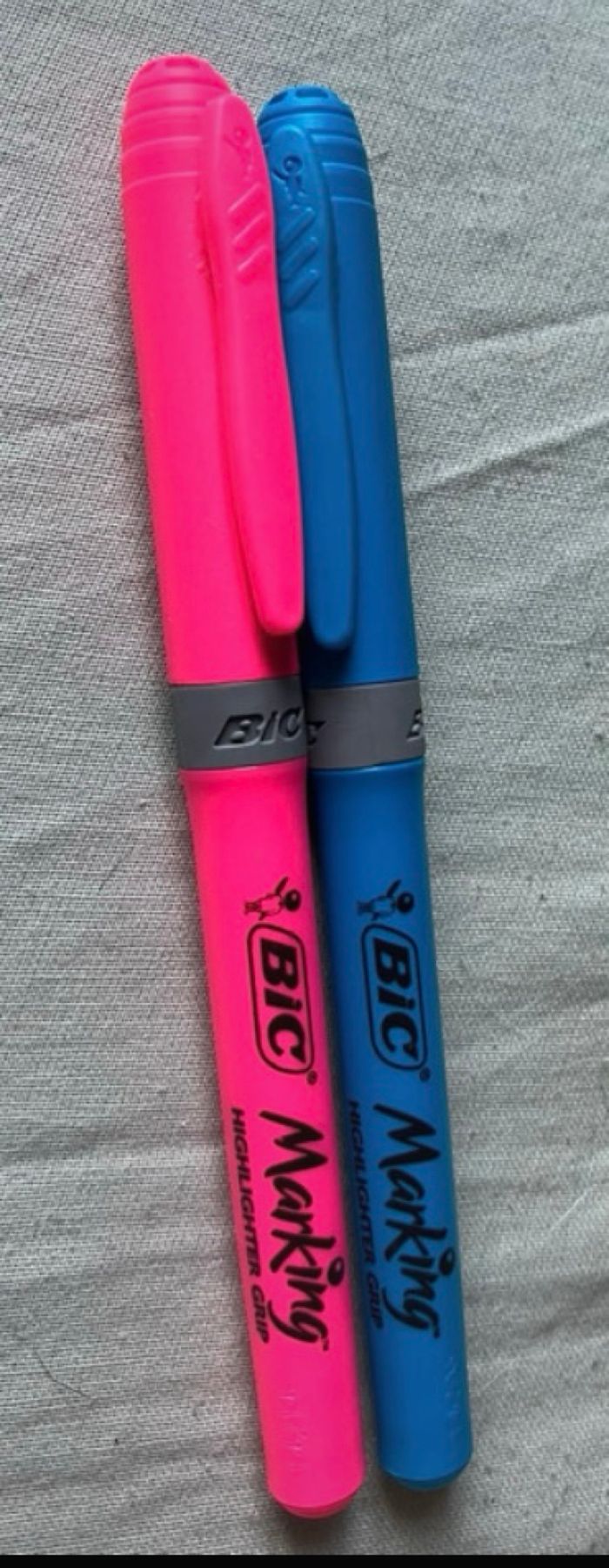 Lot crayons fluos - photo numéro 3