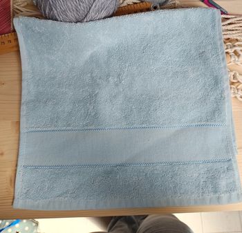 Serviette invitée bleue