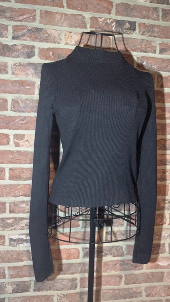 Haut noir ligné manches longues Pull and Bear Taille M / 38 - photo numéro 3