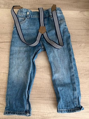 Jeans avec bretelle