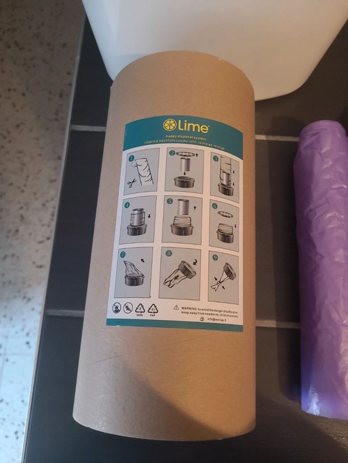 Poubelle tommee - photo numéro 2