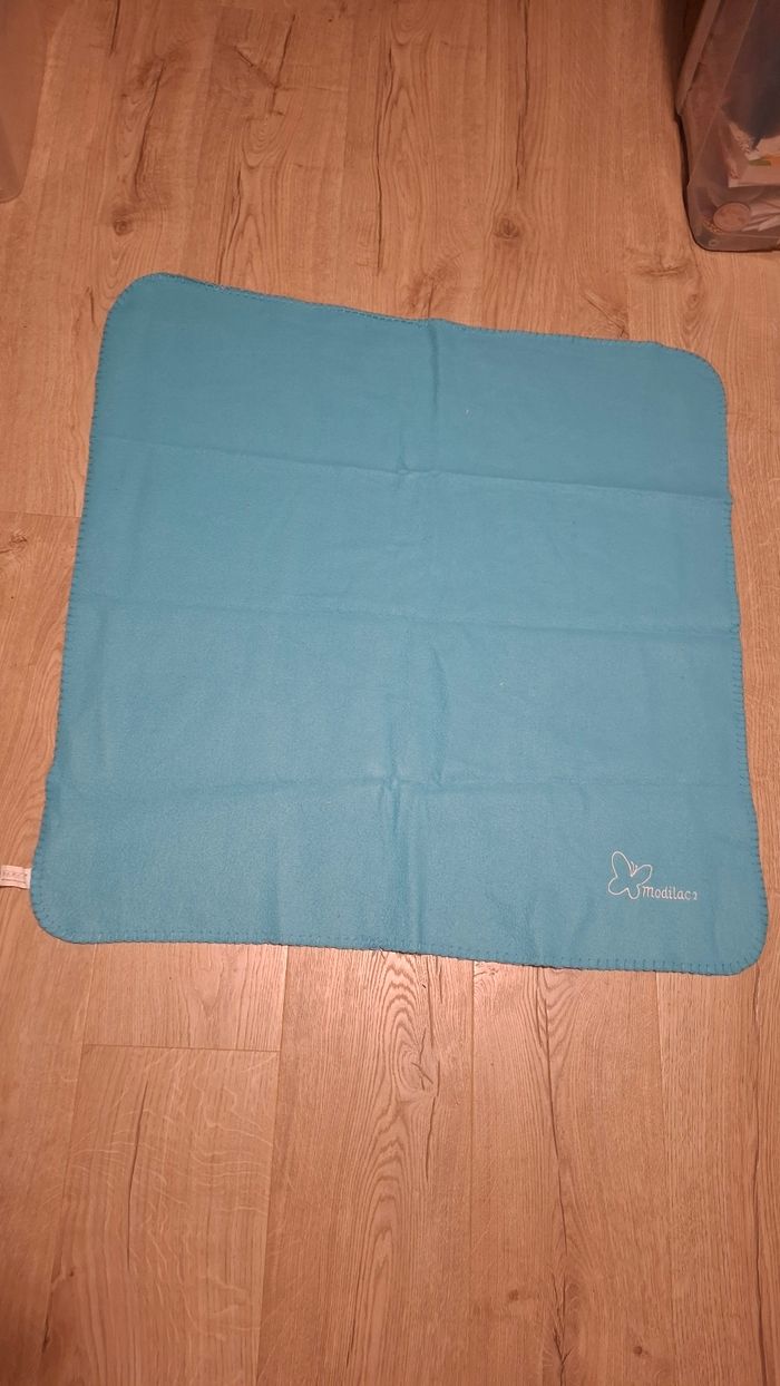 Couverture polaire turquoise NEUVE