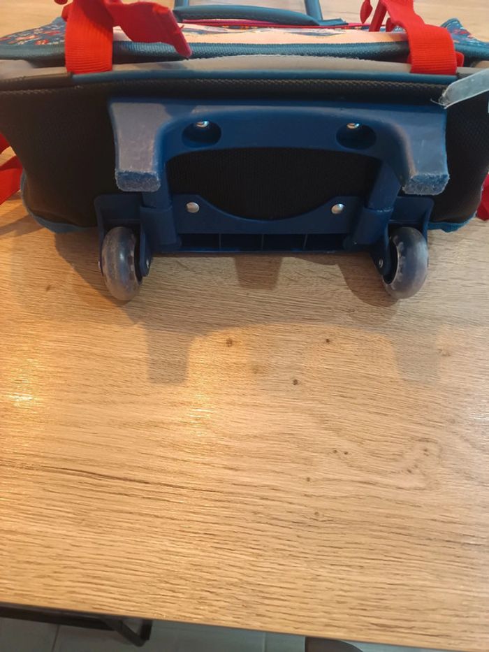 Cartable à roulettes - photo numéro 2