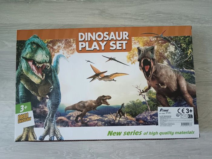 Set de dinosaures en plastique - photo numéro 2