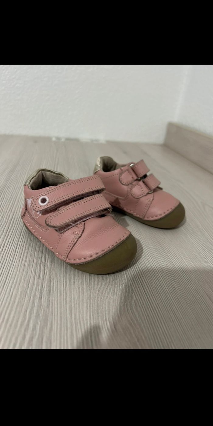 Chaussure bébé taille 18
