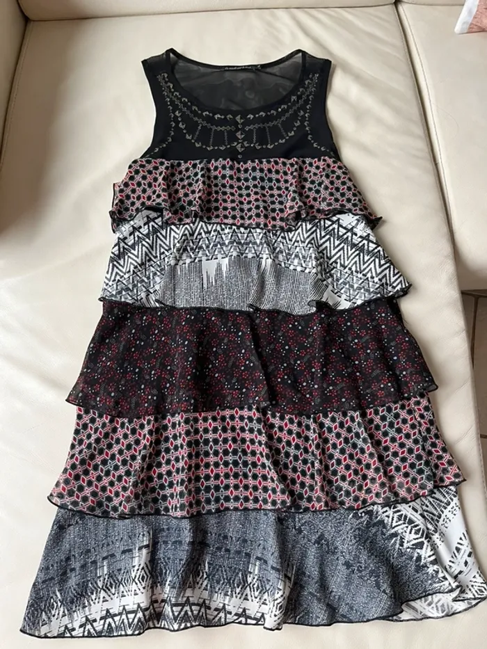 Jolie robe été lmv à volants taille 36-38 beg teille haut - photo numéro 12