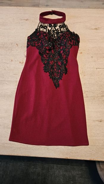 Robe de soirée moulante, bordeau avec dentelle noire, Premium Collection, S