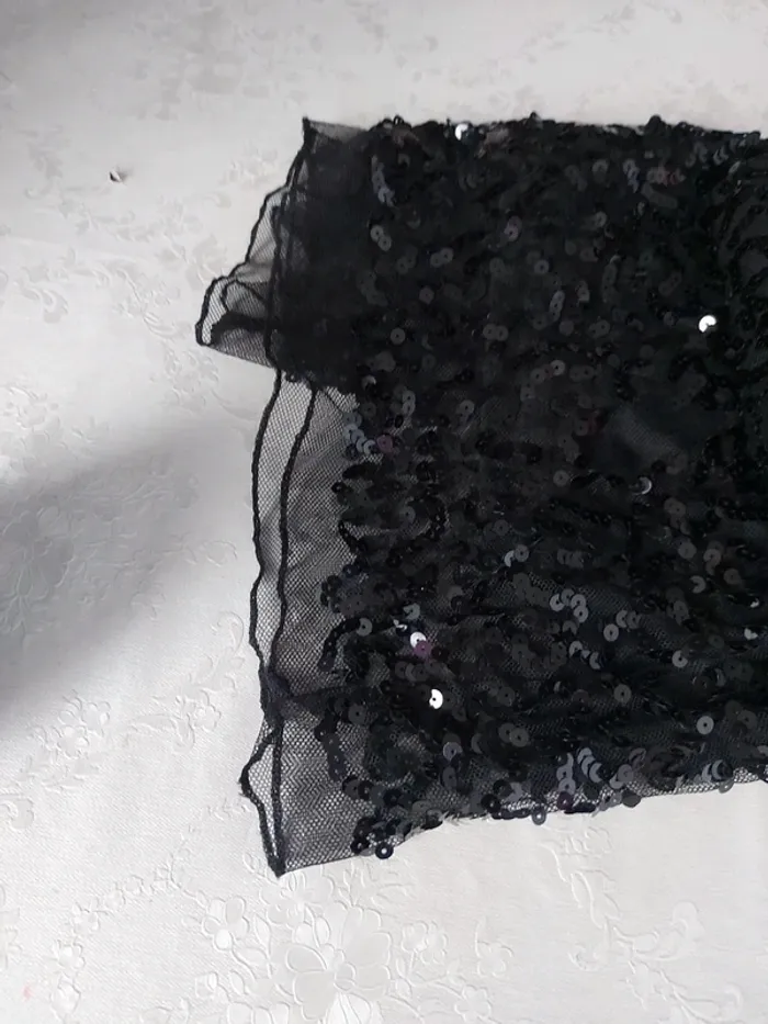 Robe noire à sequins - photo numéro 5