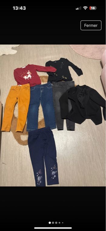 Lot vêtement 4 ans fille très bon état