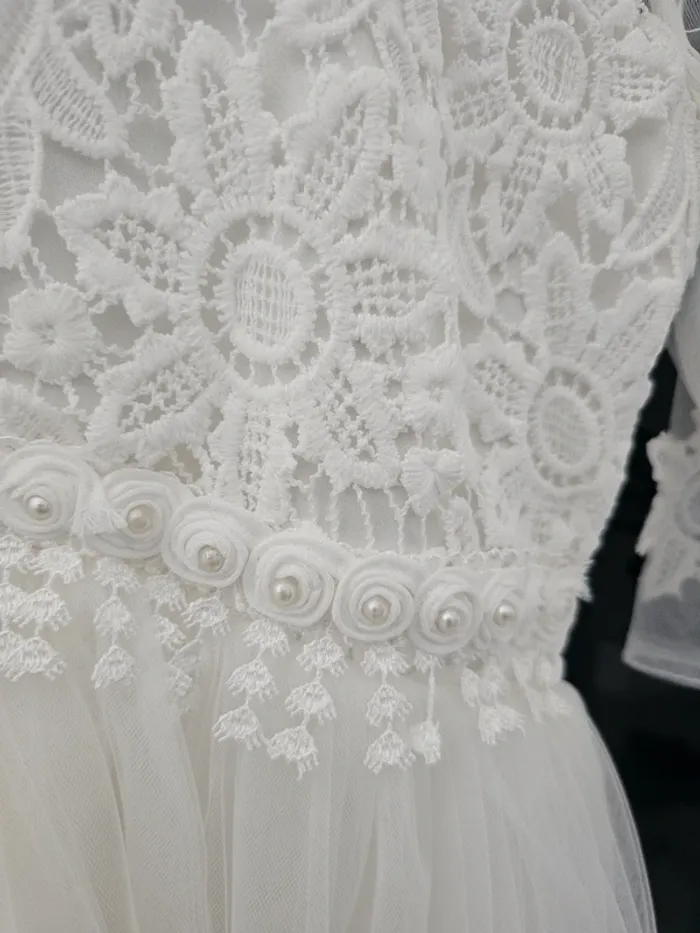 Robe blanche de cérémonie fille 12 ans ( parfait état) - photo numéro 4