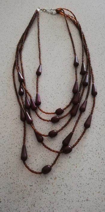Collier marron