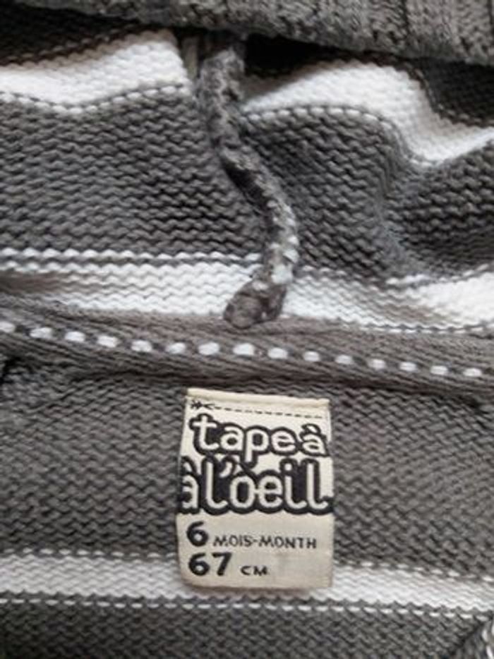 Gilet à capuche 6 mois - photo numéro 4