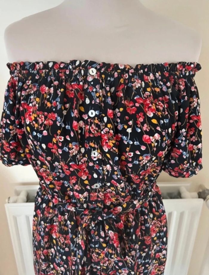 Robe fleurie, noire et rouge, Forever21 - photo numéro 2