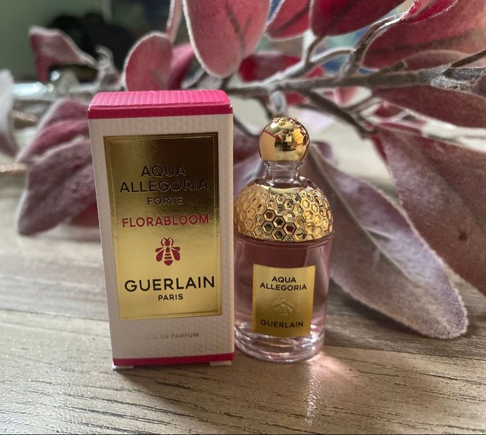Miniature eau de parfum Guerlain aqua allegoria florabloom 7,5 ml neuf etiquetté