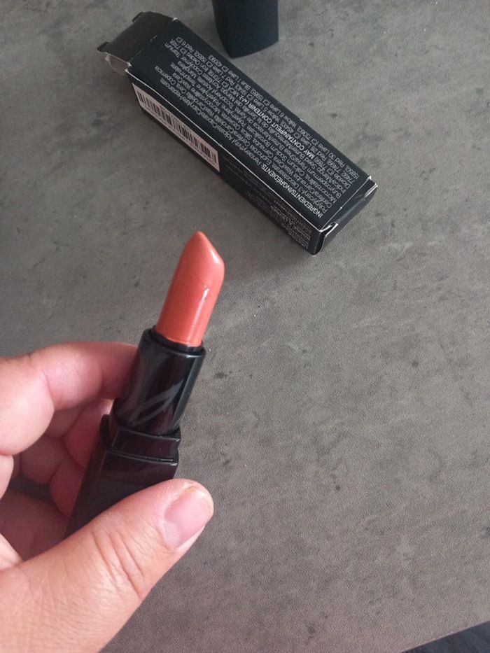 Rouge à lèvres - photo numéro 4